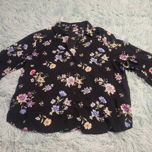 H&M Floral Print Button Up Shirt V-Neck 3/4 Sleeves Straight Cut Black Size M